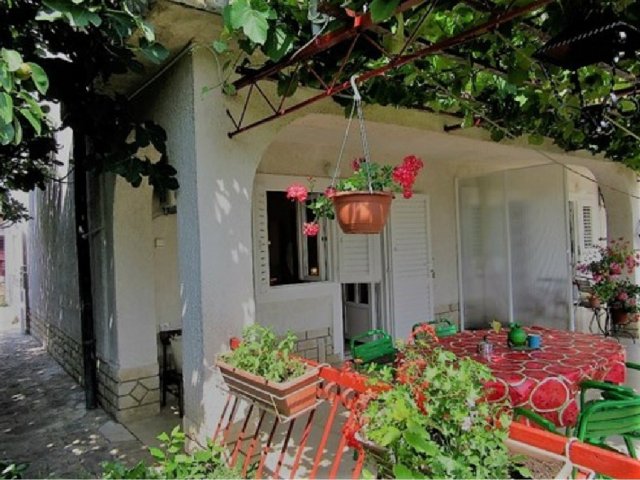 Novi Vinodolski - Villa Mira-App. 3+1 (pianterreno)