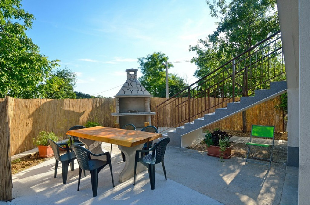 Buzet - Apartment Nada